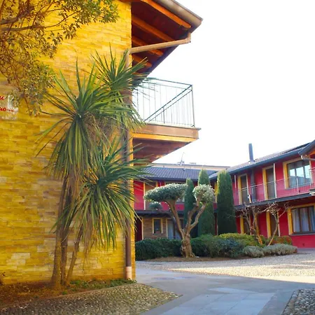 Apartment Easy Airport Private Parking