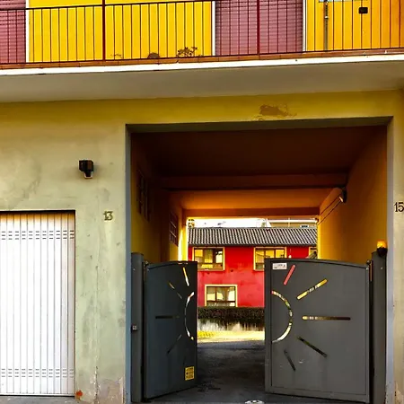 Appartement Easy Airport - Private Parking Bergamo