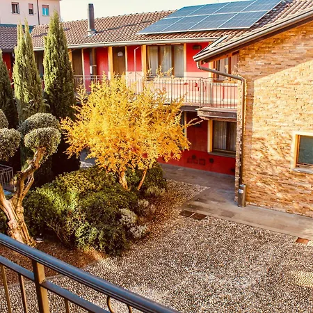 Apartment Easy Airport Private Parking