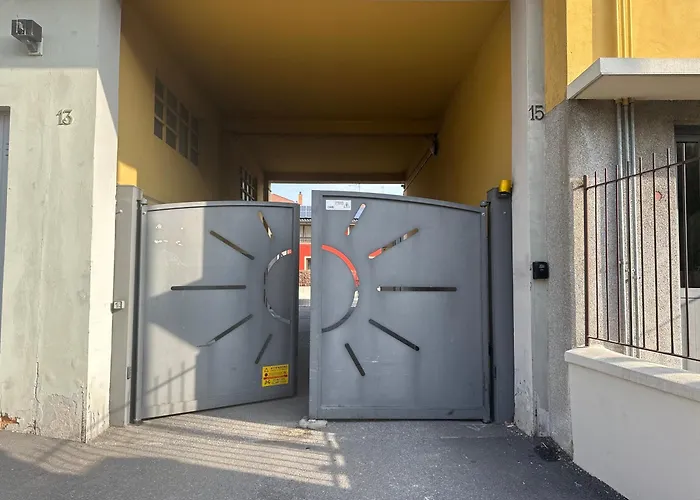 Easy Airport - Private Parking Daire